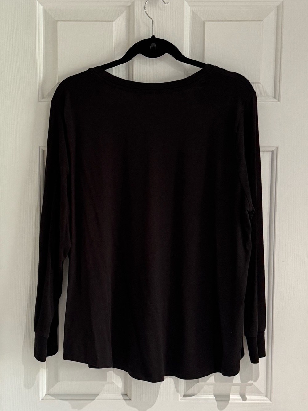 Terra & Sky Black V-Neck Long Sleeve Top - Picture 2 of 7